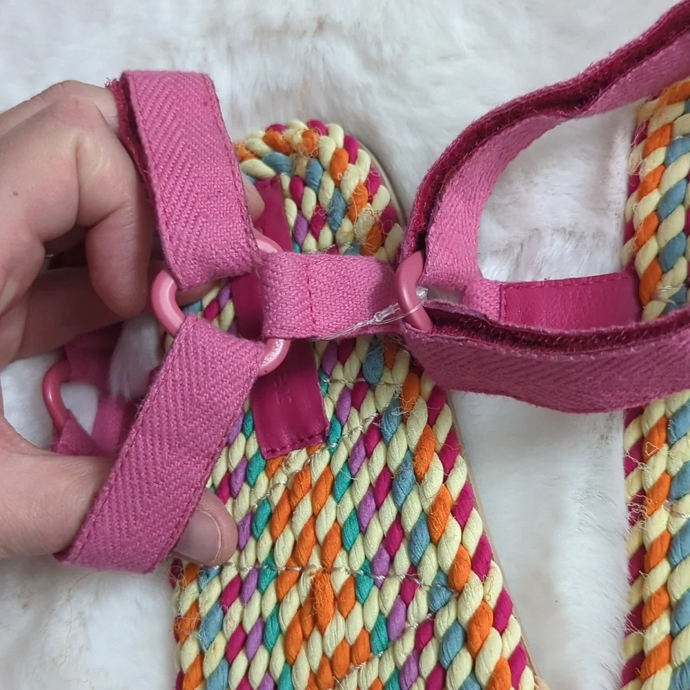 🆕🌿SUNDANCE SANDALS🌿 - Picture 4 of 5
